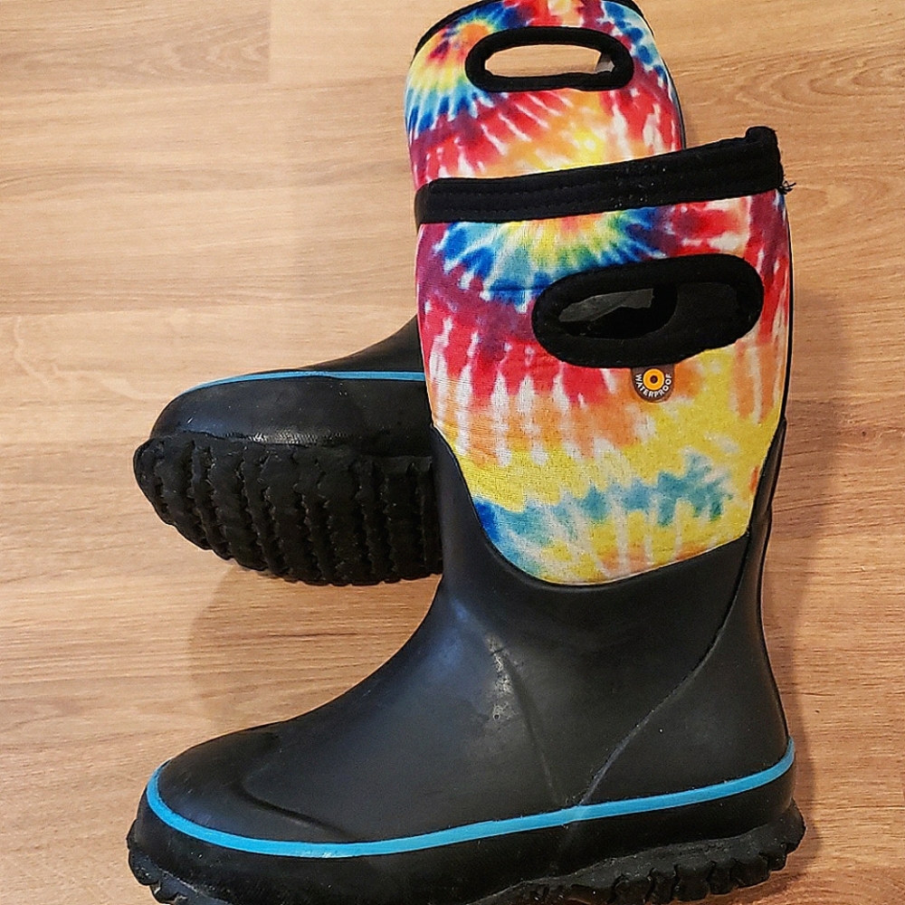 BOGS rain/snow boot! 12 Y